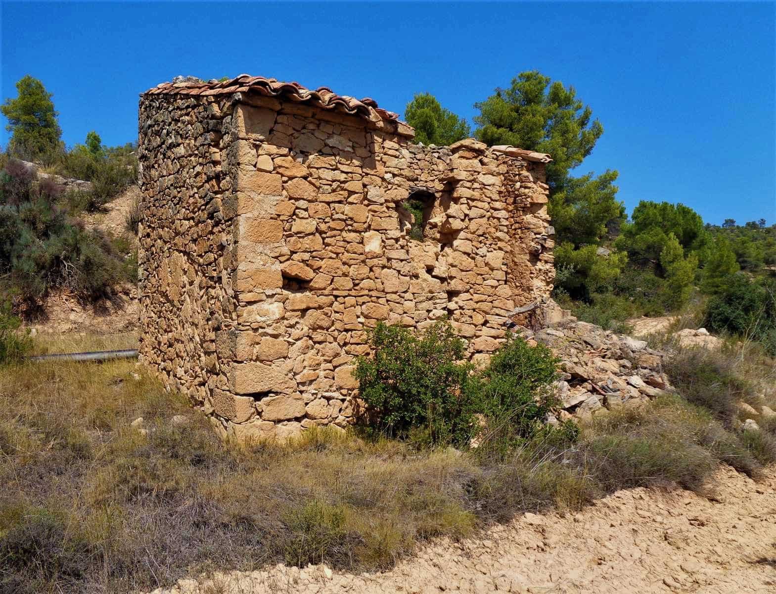 Finca/Country House for sale in Batea - € 45,000 (Ref: 9740080)