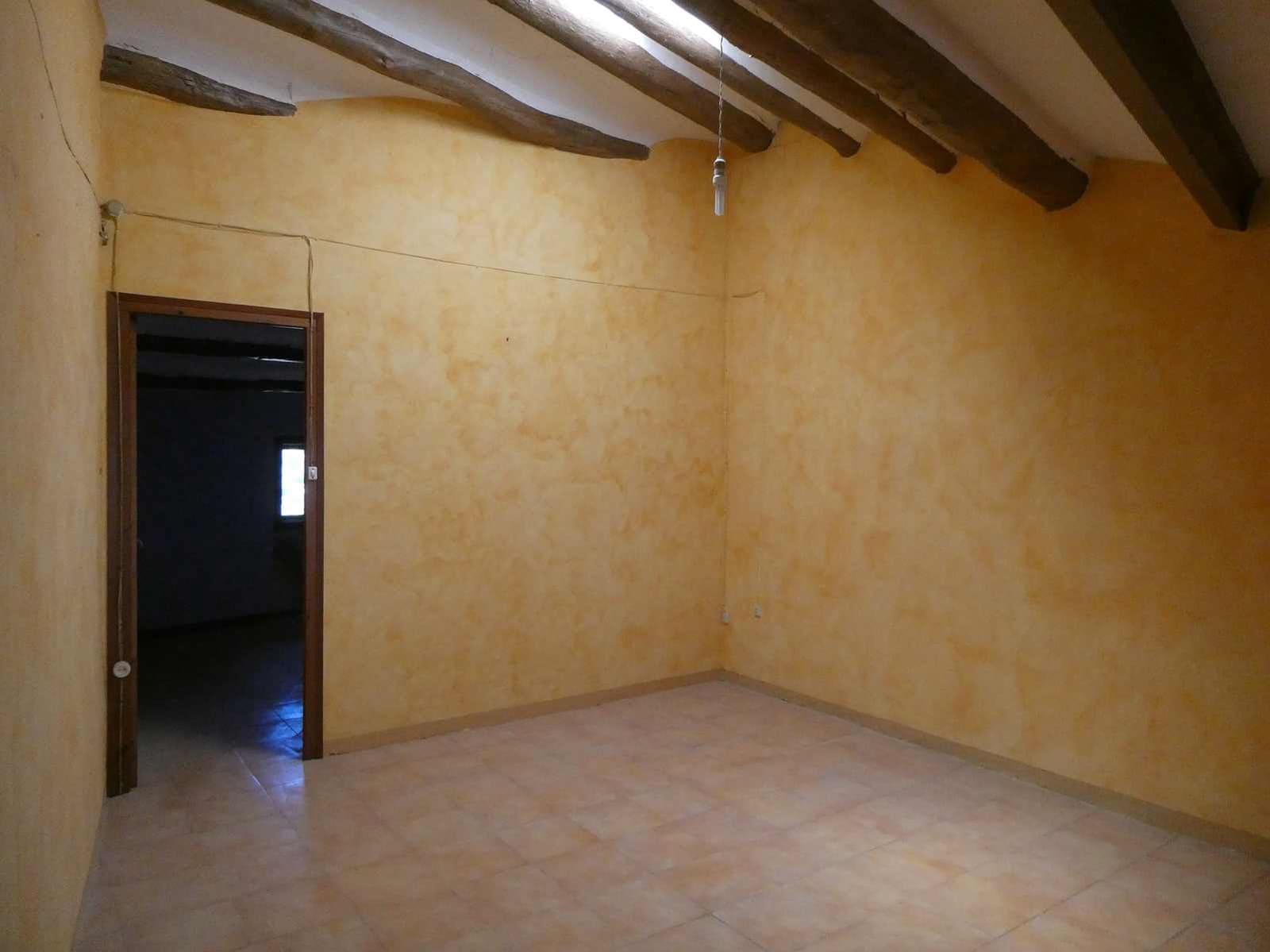 2 quarto Quinta/Casa Rural para venda em Cretas com garagem - 48 000 € (Ref: 9891160)