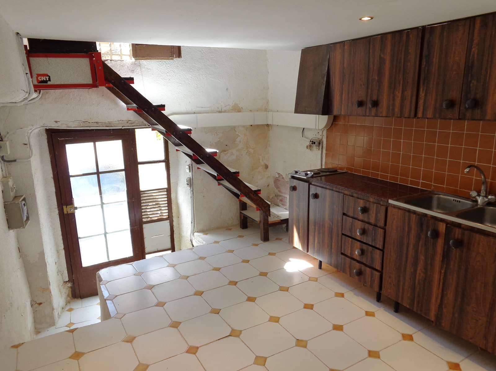 2 bedroom Townhouse for sale in Mazaleon - € 23,000 (Ref: 9900735)