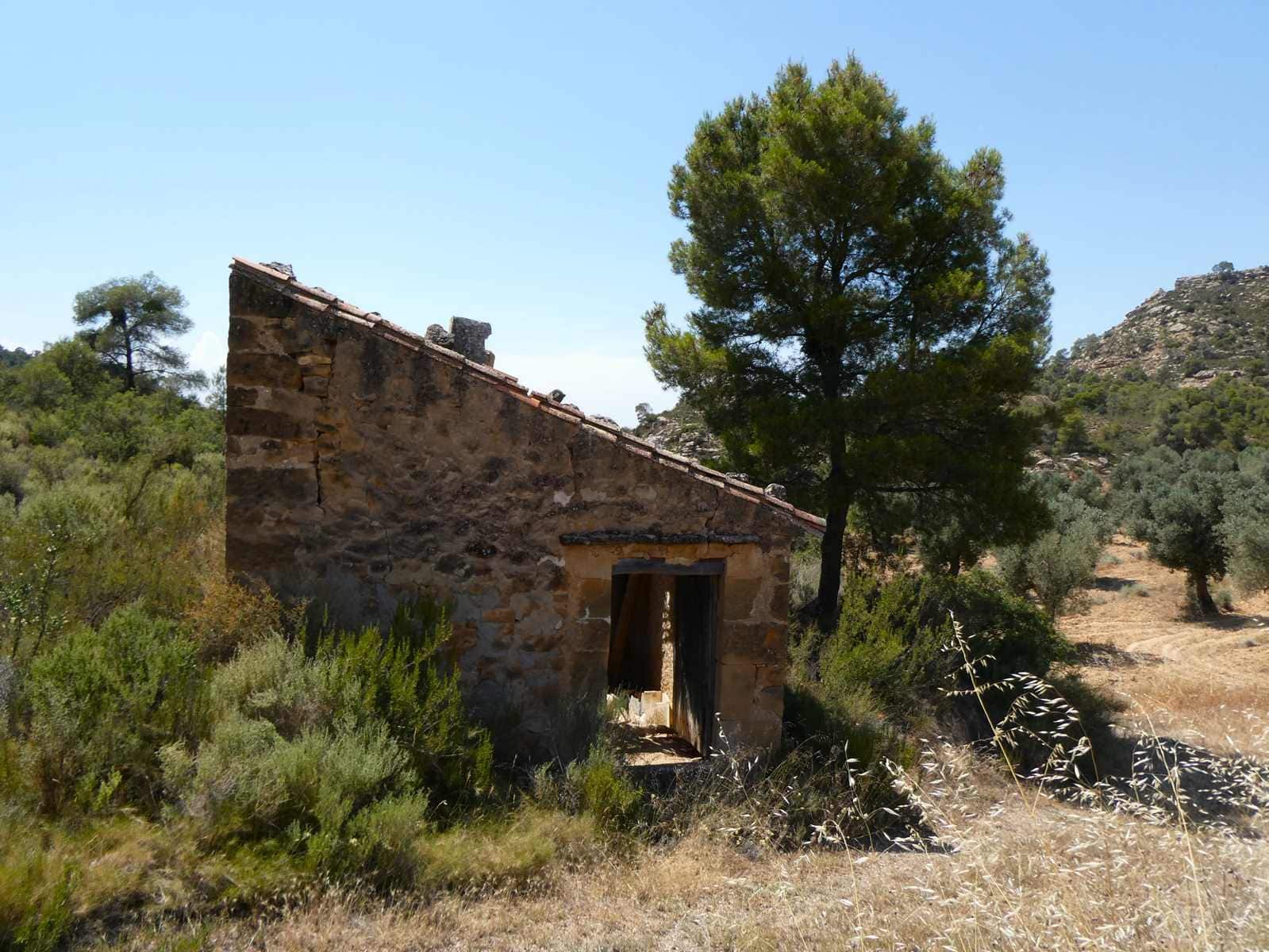Finca/Country House for sale in Maella - € 37,000 (Ref: 9918770)