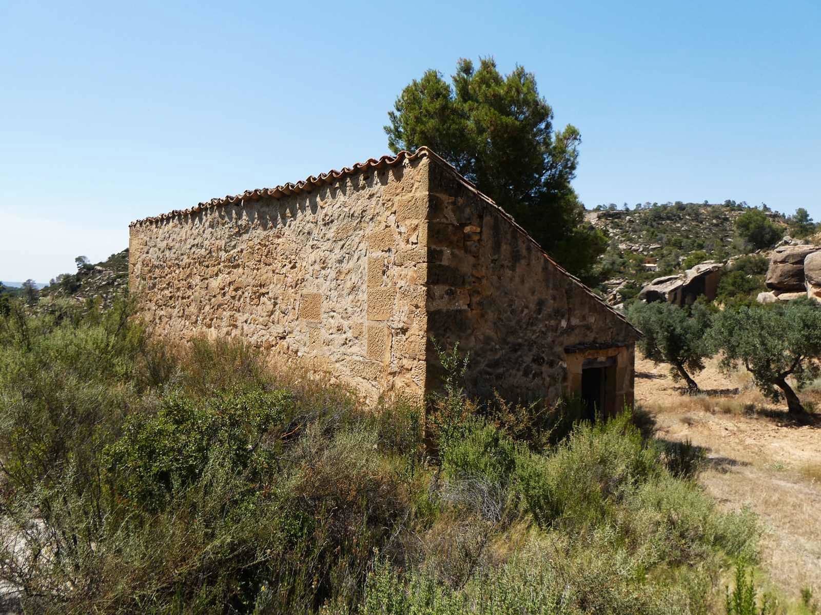 Finca/Country House for sale in Maella - € 37,000 (Ref: 9918770)