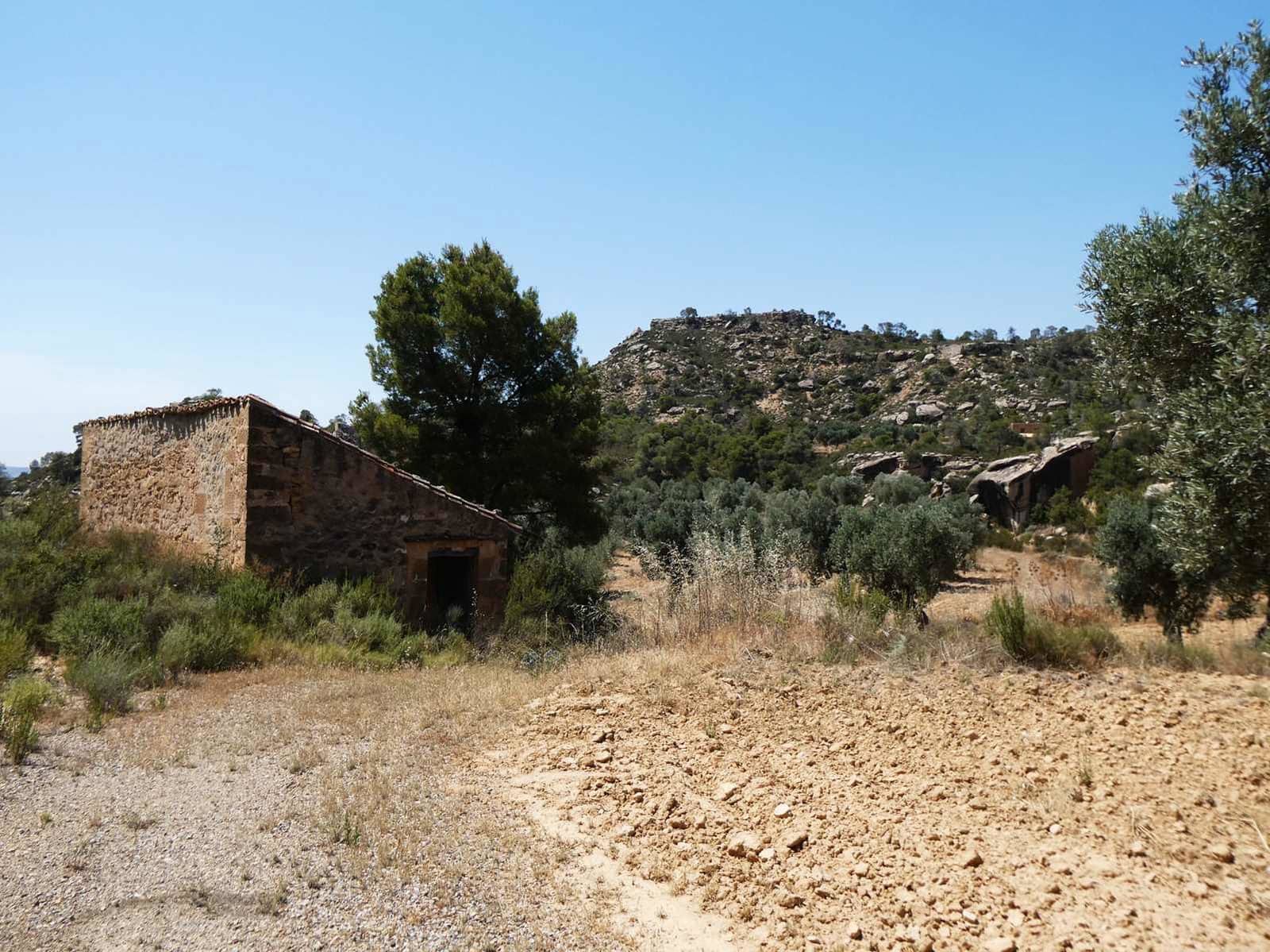 Finca/Country House for sale in Maella - € 37,000 (Ref: 9918770)