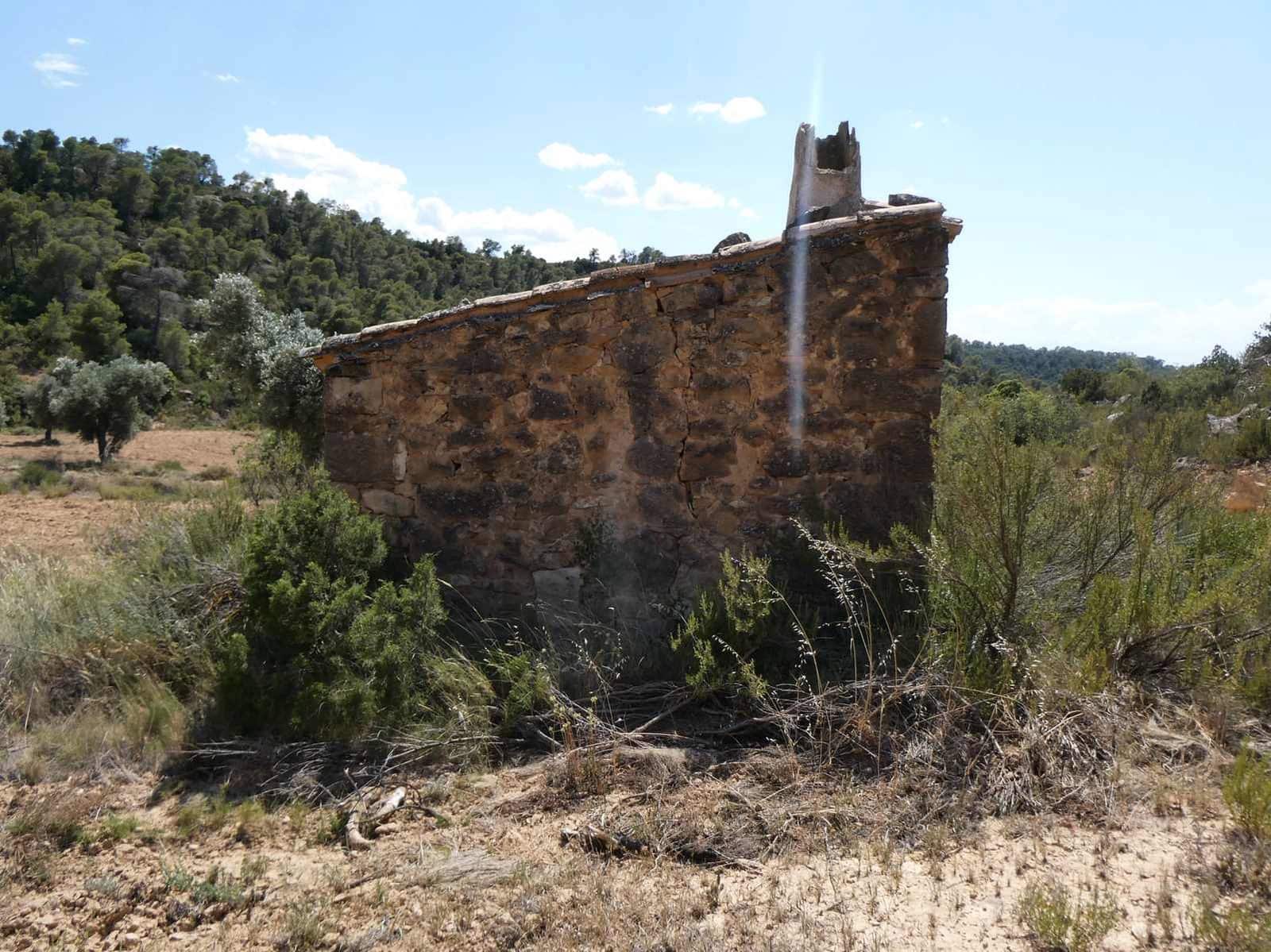 Finca/Country House for sale in Maella - € 37,000 (Ref: 9918770)