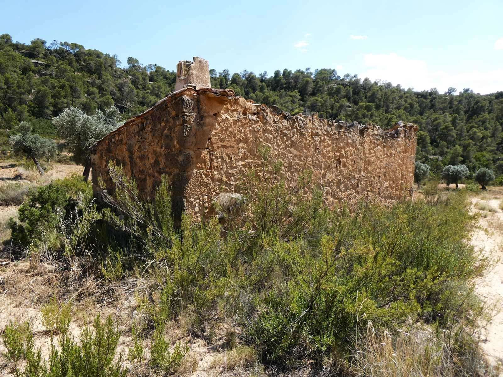 Finca/Country House for sale in Maella - € 37,000 (Ref: 9918770)