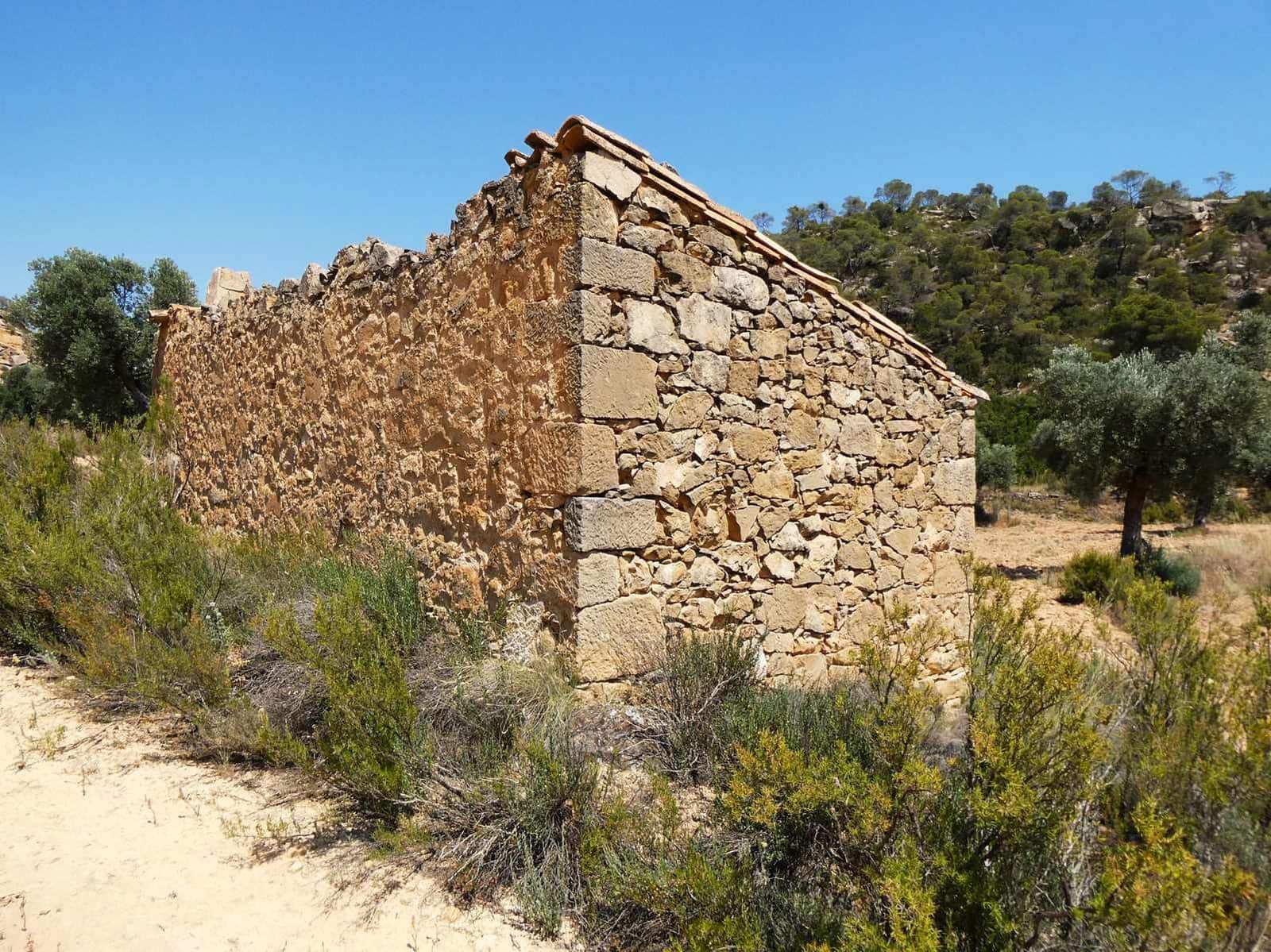 Finca/Country House for sale in Maella - € 37,000 (Ref: 9918770)