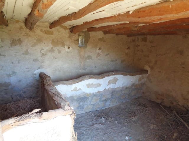 Finca/Landehus til salg i Maella - € 15.000 (Ref: 9995237)
