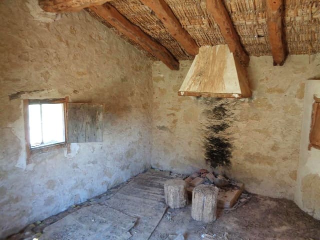 Finca/Landehus til salg i Maella - € 15.000 (Ref: 9995237)