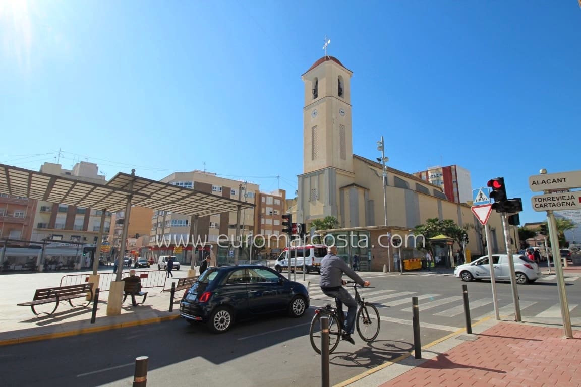 1 chambre Appartement à vendre à Guardamar del Segura avec garage - 169 000 € (Ref: 10077287)