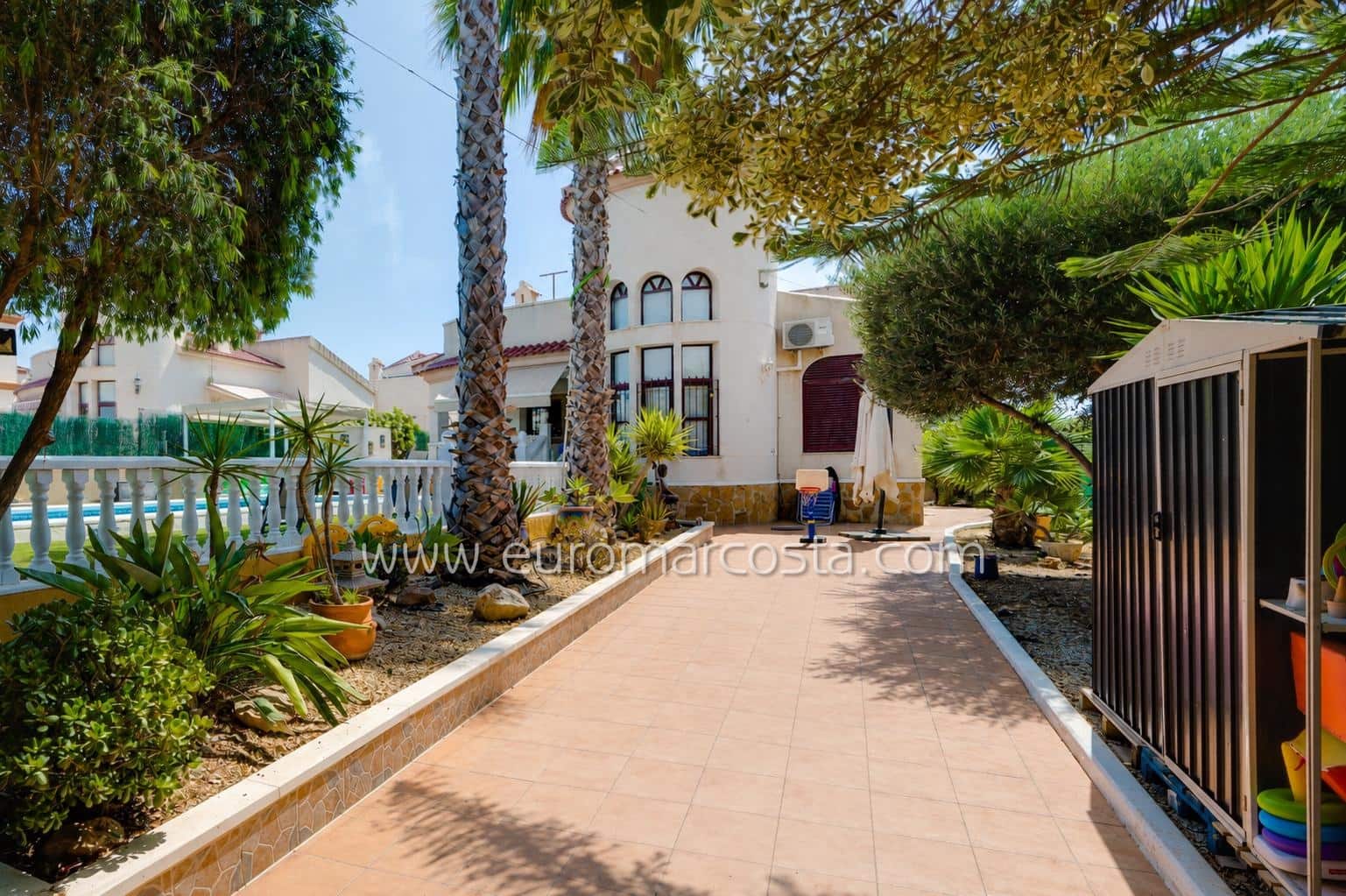 3 sypialnia Willa na sprzedaż w San Fulgencio z basenem garażem - 399 000 € (Ref: 10077291)