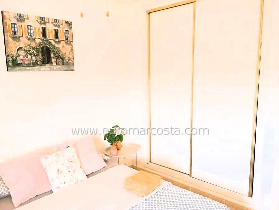 2 slaapkamer Appartement te koop in Daya Nueva met zwembad - € 130.000 (Ref: 10077355)