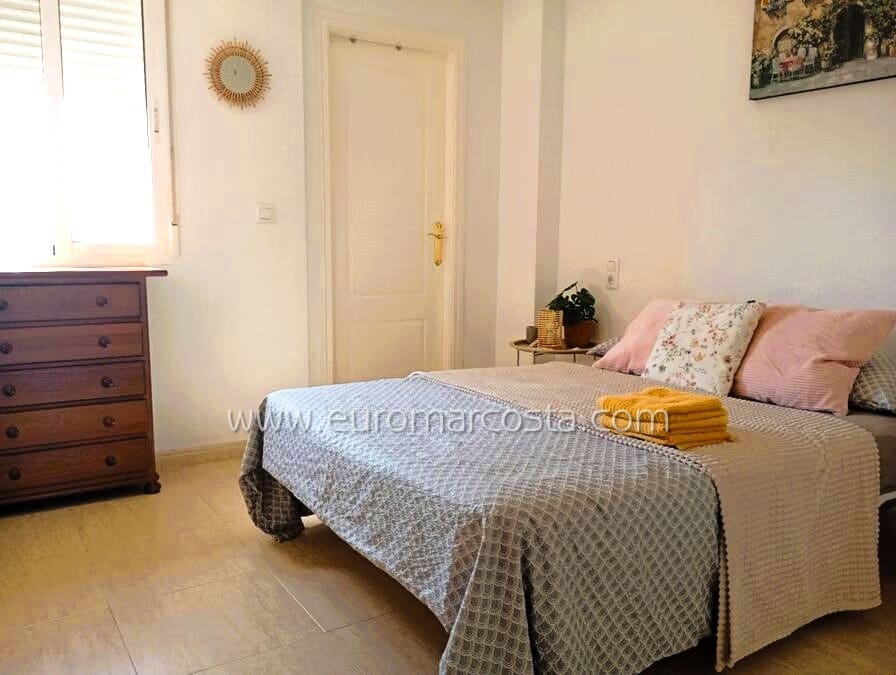 2 slaapkamer Appartement te koop in Daya Nueva met zwembad - € 130.000 (Ref: 10077355)