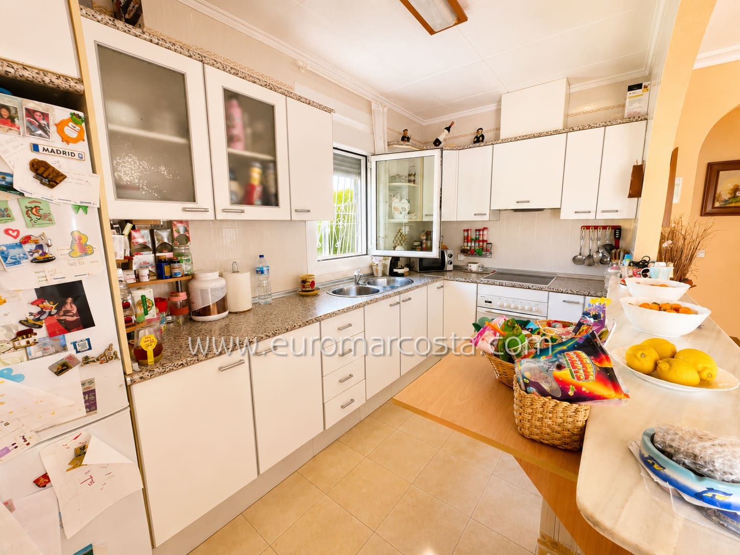 5 bedroom Villa for sale in Torrevieja with pool garage - € 389,000 (Ref: 10130865)