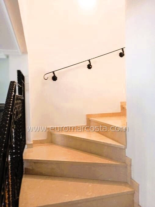 Adosado de 3 habitaciones en Daya Vieja en venta - 135.000 € (Ref: 10135190)