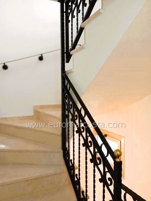 Adosado de 3 habitaciones en Daya Vieja en venta - 135.000 € (Ref: 10135190)