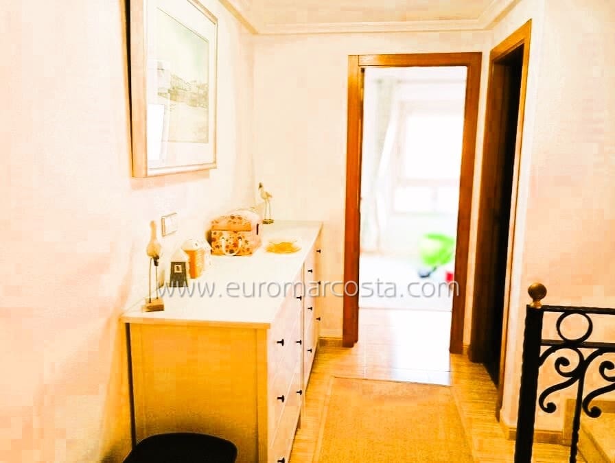 Adosado de 3 habitaciones en Daya Vieja en venta - 135.000 € (Ref: 10135190)