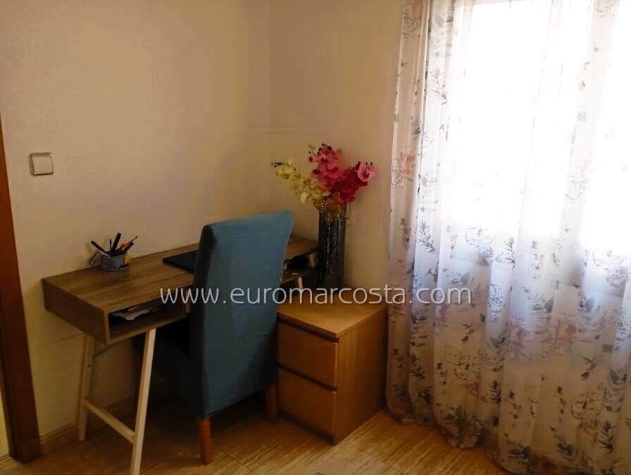 Adosado de 3 habitaciones en Daya Vieja en venta - 135.000 € (Ref: 10135190)