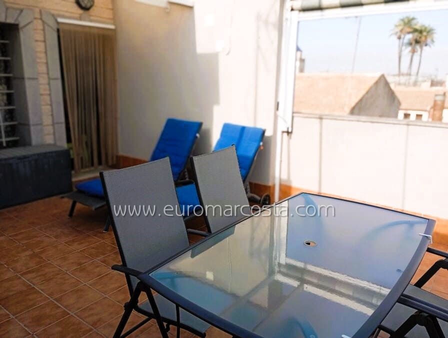 Adosado de 3 habitaciones en Daya Vieja en venta - 135.000 € (Ref: 10135190)