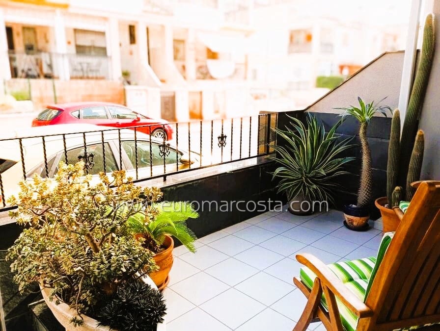Adosado de 3 habitaciones en Daya Vieja en venta - 135.000 € (Ref: 10135190)