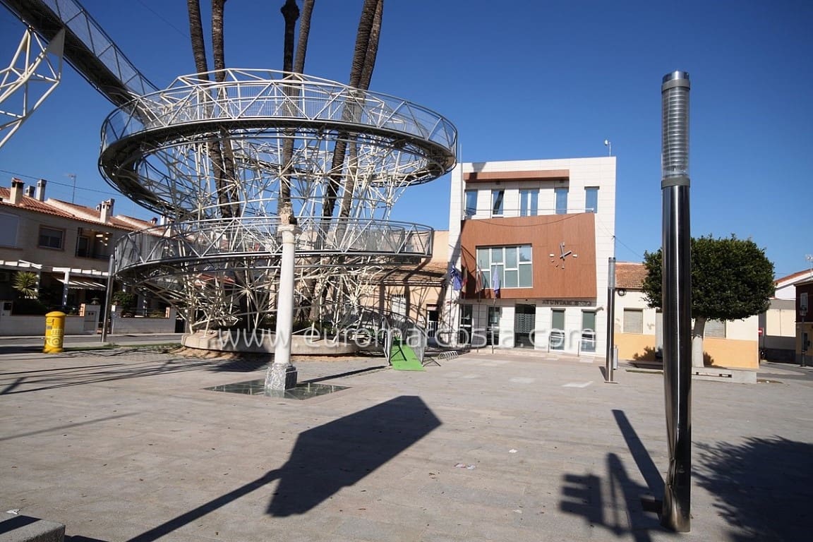 Adosado de 3 habitaciones en Daya Vieja en venta - 135.000 € (Ref: 10135190)