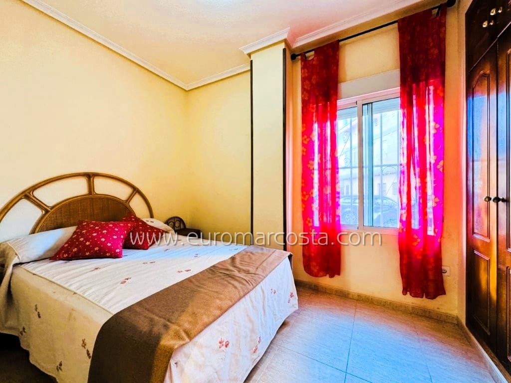2 slaapkamer Appartement te koop in La Mata - € 149.000 (Ref: 10140140)