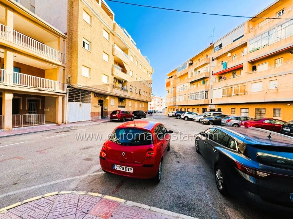 2 slaapkamer Appartement te koop in La Mata - € 149.000 (Ref: 10140140)