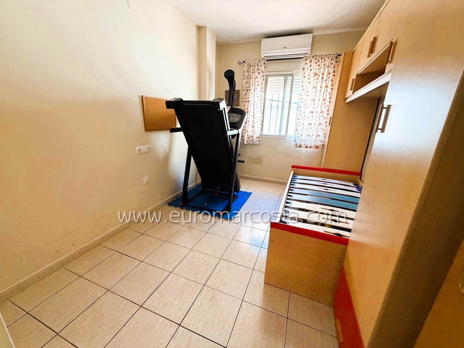 5 camera da letto Villetta a Schiera in vendita in Alfaz del Pi / L'Alfas del Pi con piscina garage - 409.000 € (Rif: 10165797)