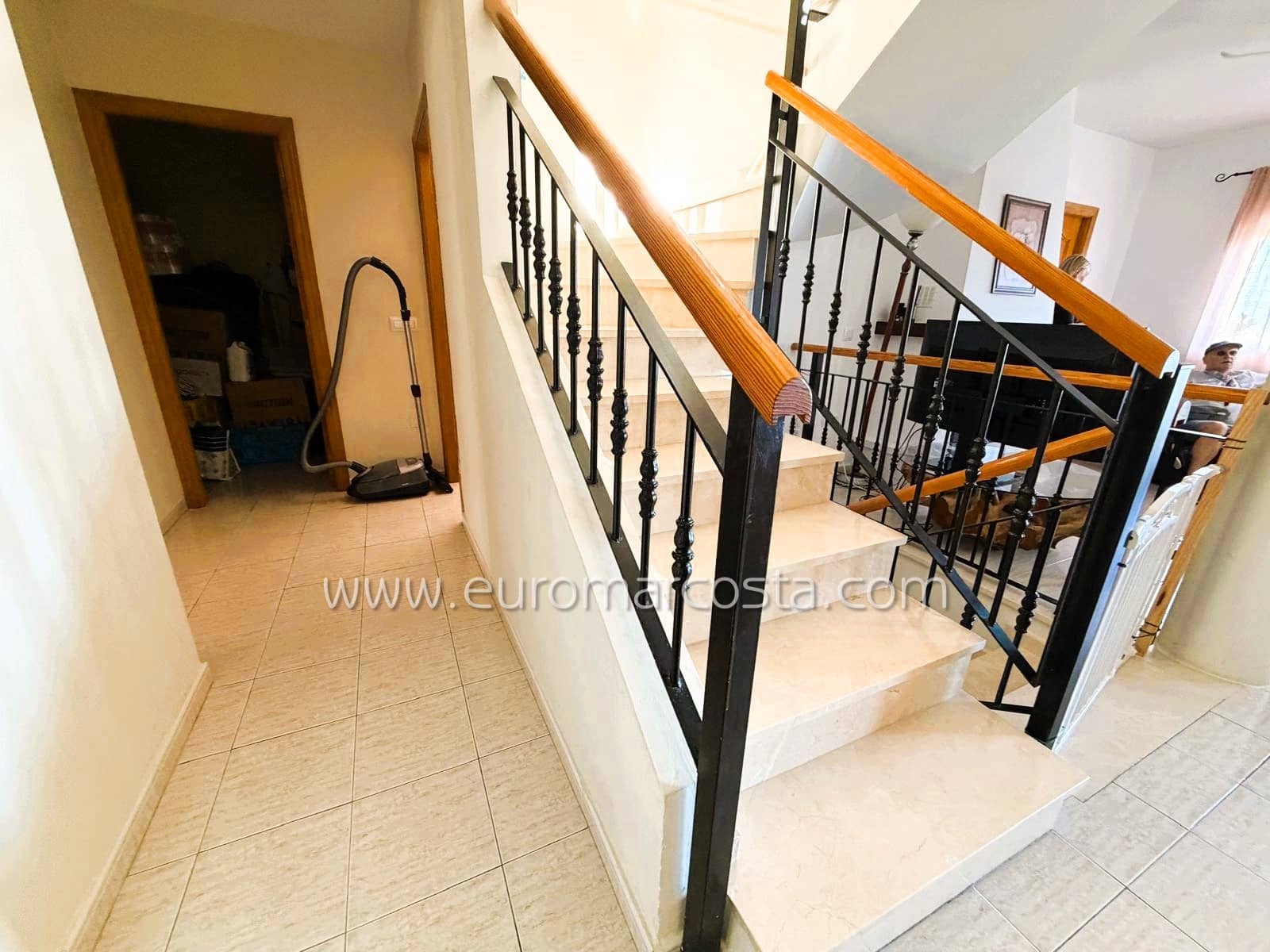 5 camera da letto Villetta a Schiera in vendita in Alfaz del Pi / L'Alfas del Pi con piscina garage - 409.000 € (Rif: 10165797)