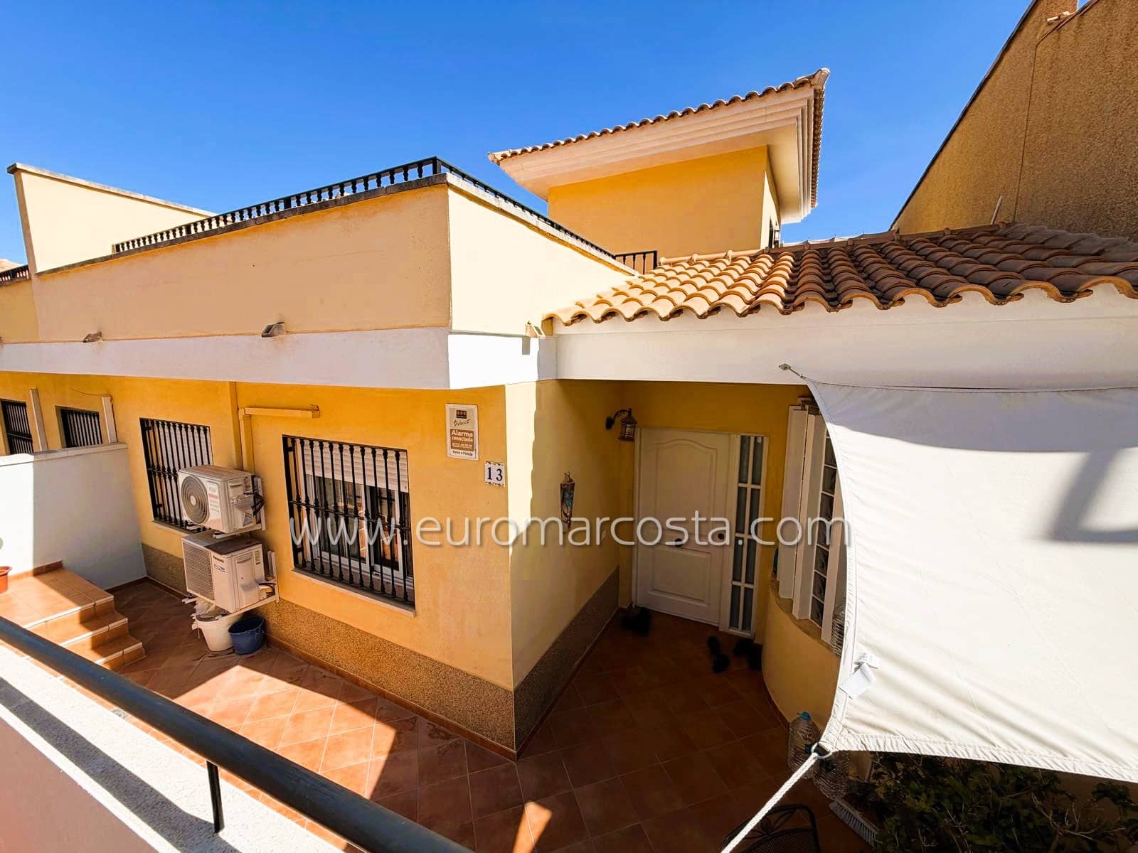 5 camera da letto Villetta a Schiera in vendita in Alfaz del Pi / L'Alfas del Pi con piscina garage - 409.000 € (Rif: 10165797)