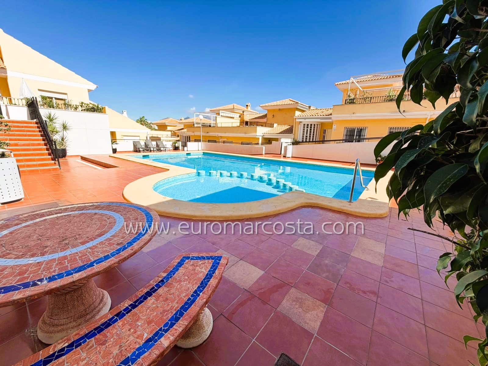 5 camera da letto Villetta a Schiera in vendita in Alfaz del Pi / L'Alfas del Pi con piscina garage - 409.000 € (Rif: 10165797)