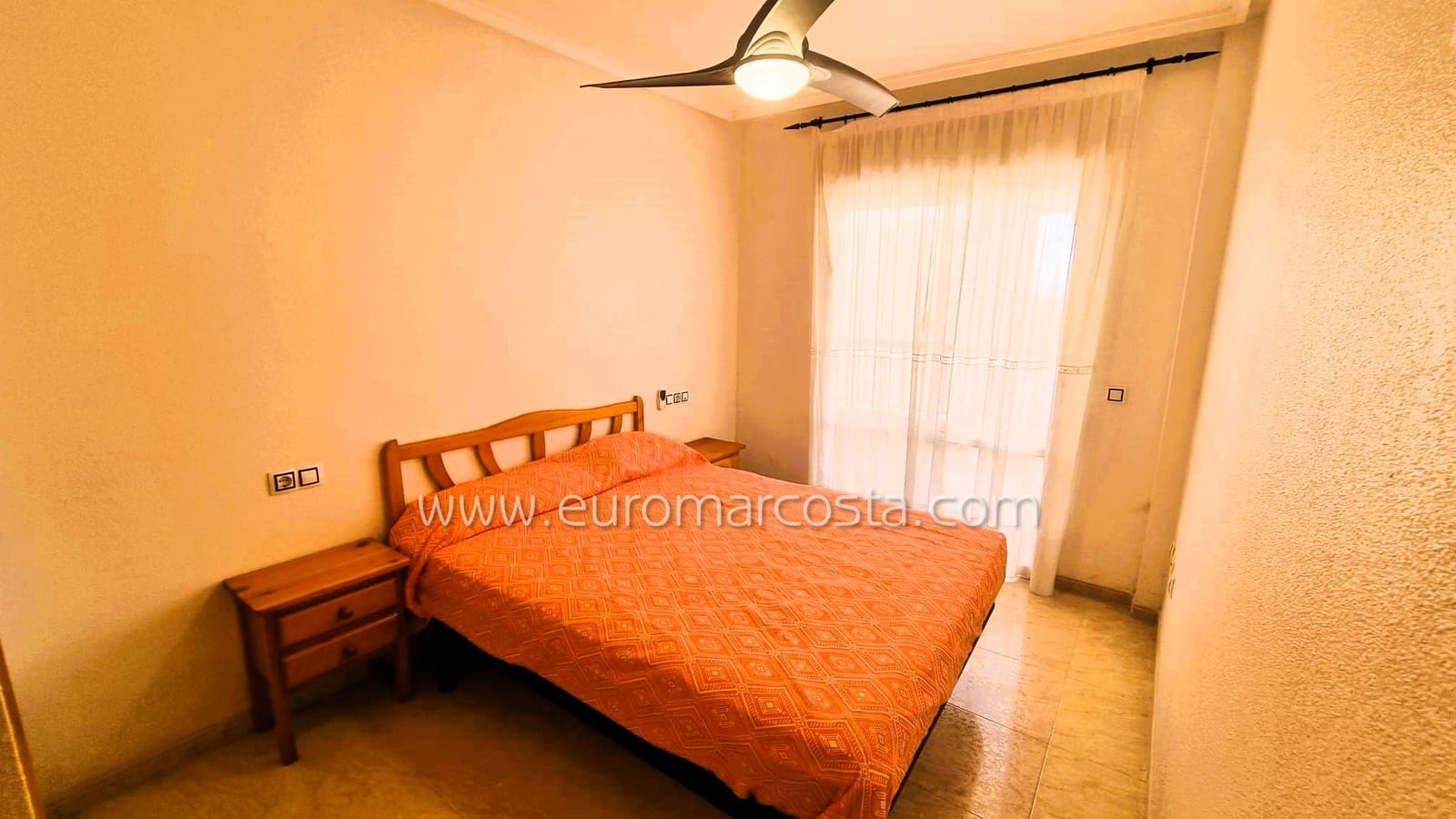 2 bedroom Apartment for sale in Torrevieja with pool - € 115,900 (Ref: 10165958)