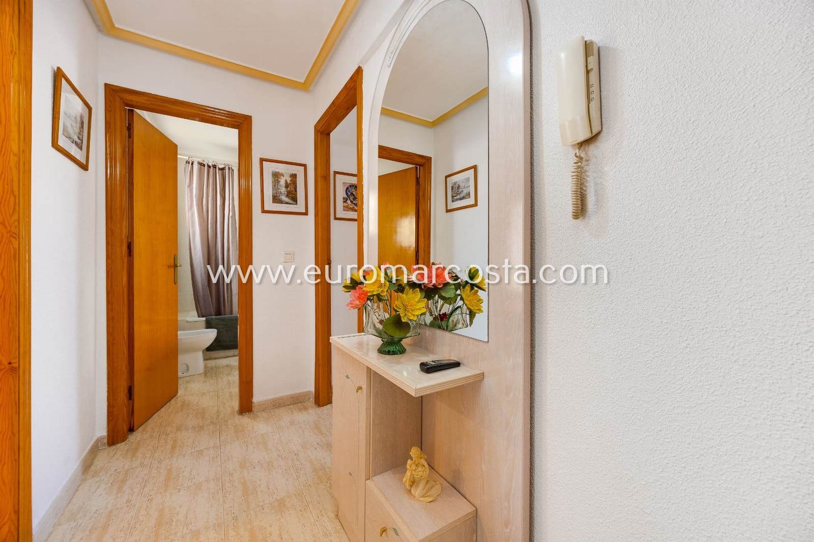 2 soverom Leilighet til salgs i Torrevieja med svømmebasseng garasje - € 159 900 (Ref: 10165959)