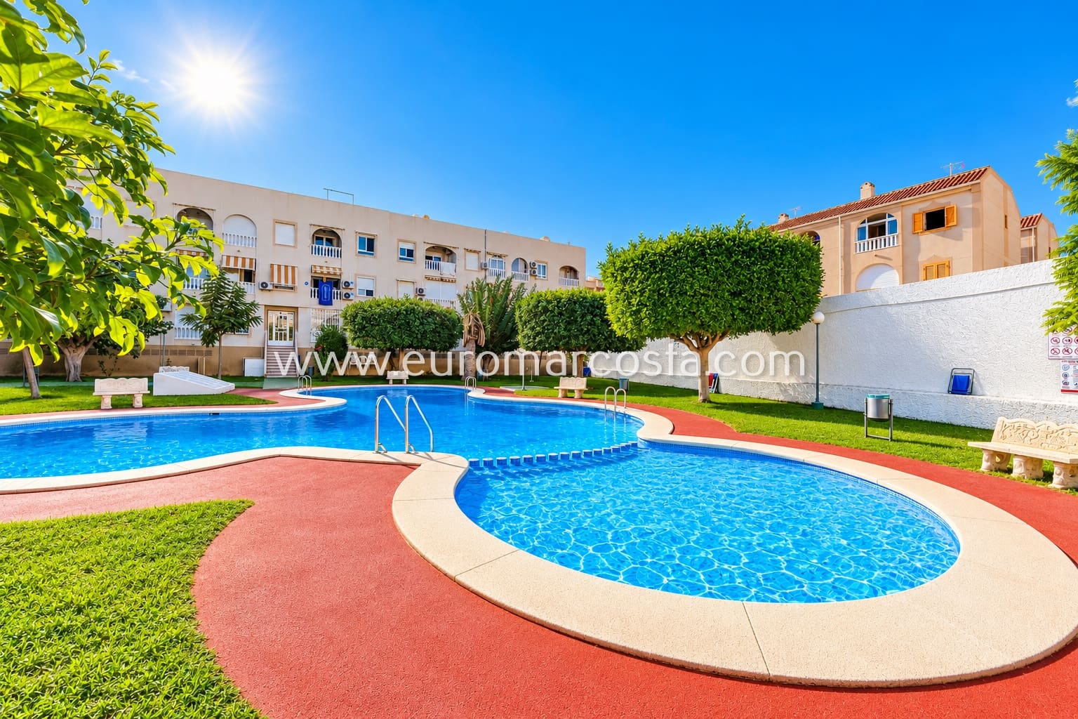 2 soverom Leilighet til salgs i Torrevieja med svømmebasseng garasje - € 159 900 (Ref: 10165959)