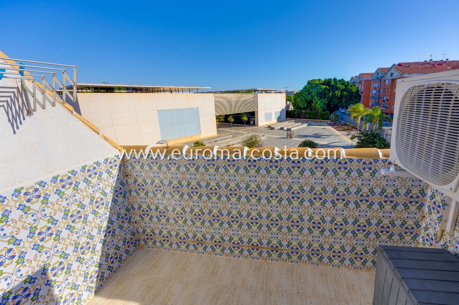 2 soverom Leilighet til salgs i Torrevieja med svømmebasseng garasje - € 159 900 (Ref: 10165959)