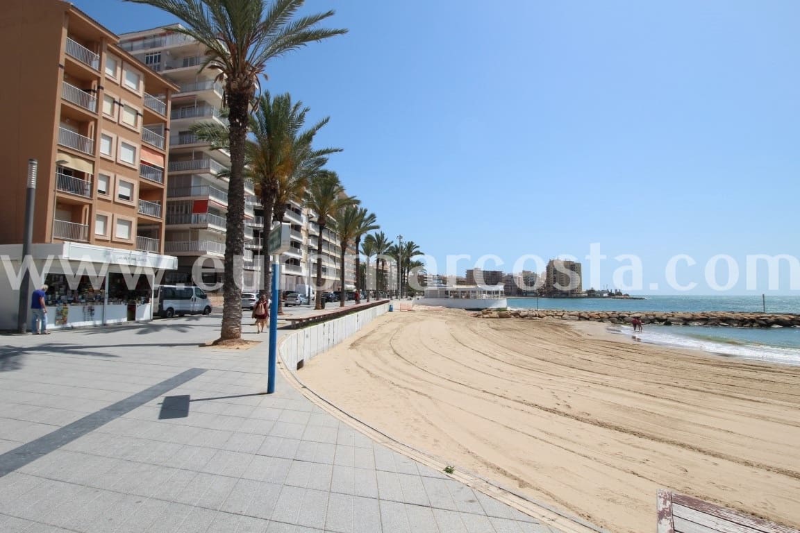 2 bedroom Terraced Villa for sale in El Chaparral, Torrevieja €