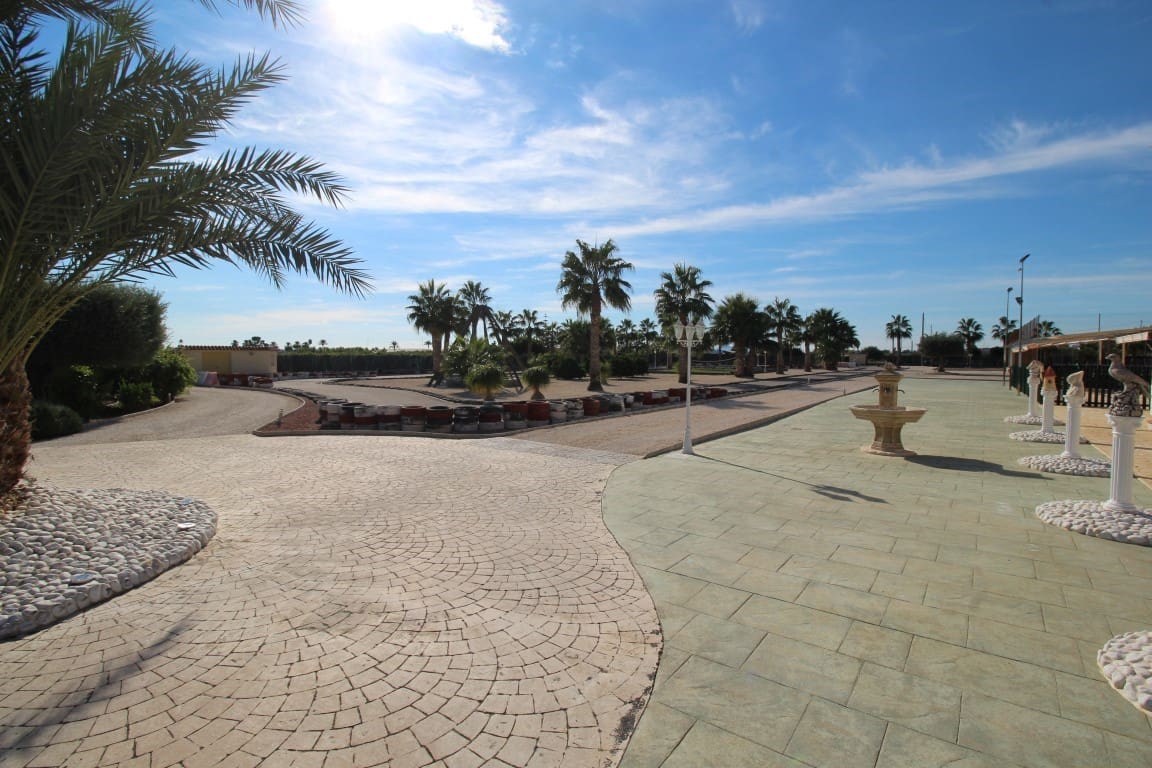 5 soveværelse Finca/Landehus til salg i Elche / Elx med swimmingpool garage - € 1.190.000 (Ref: 7153684)