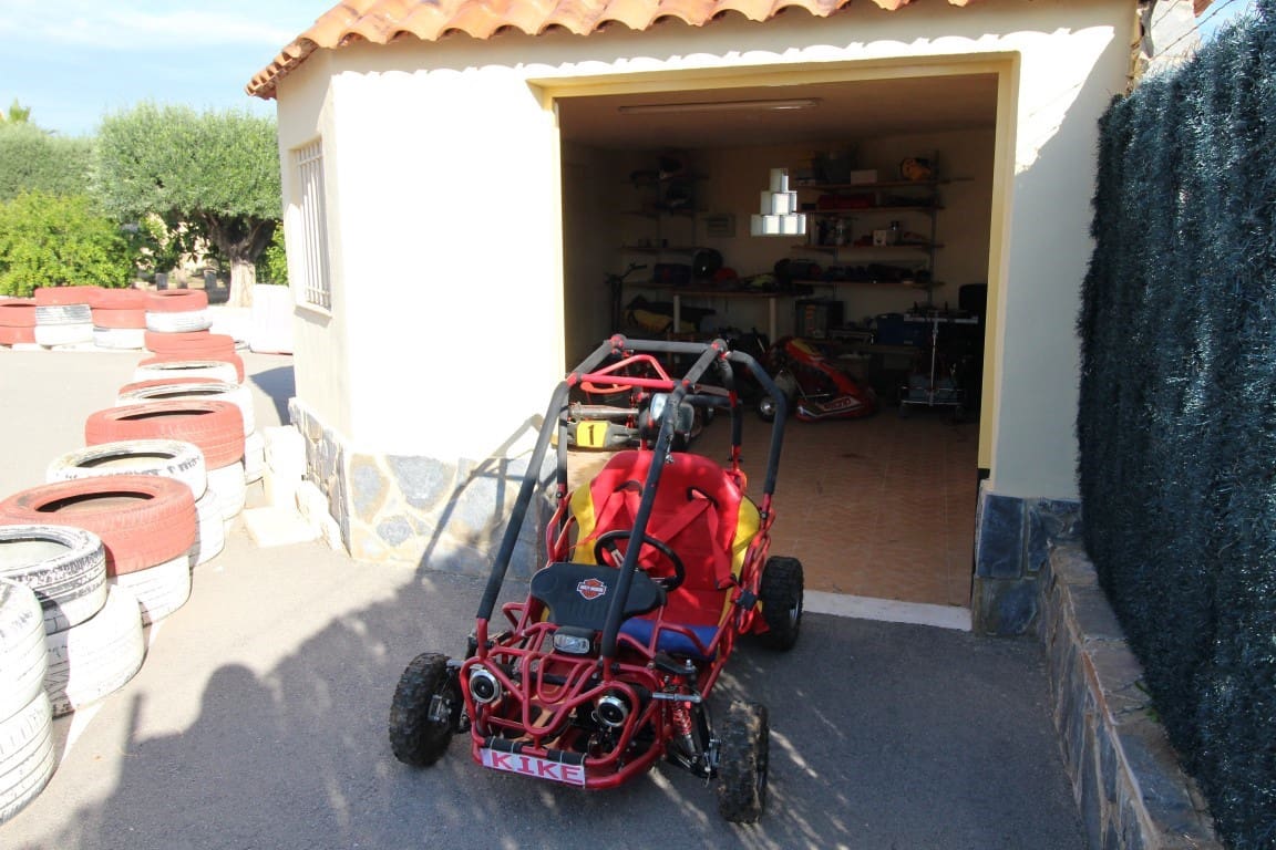 5 soveværelse Finca/Landehus til salg i Elche / Elx med swimmingpool garage - € 1.190.000 (Ref: 7153684)