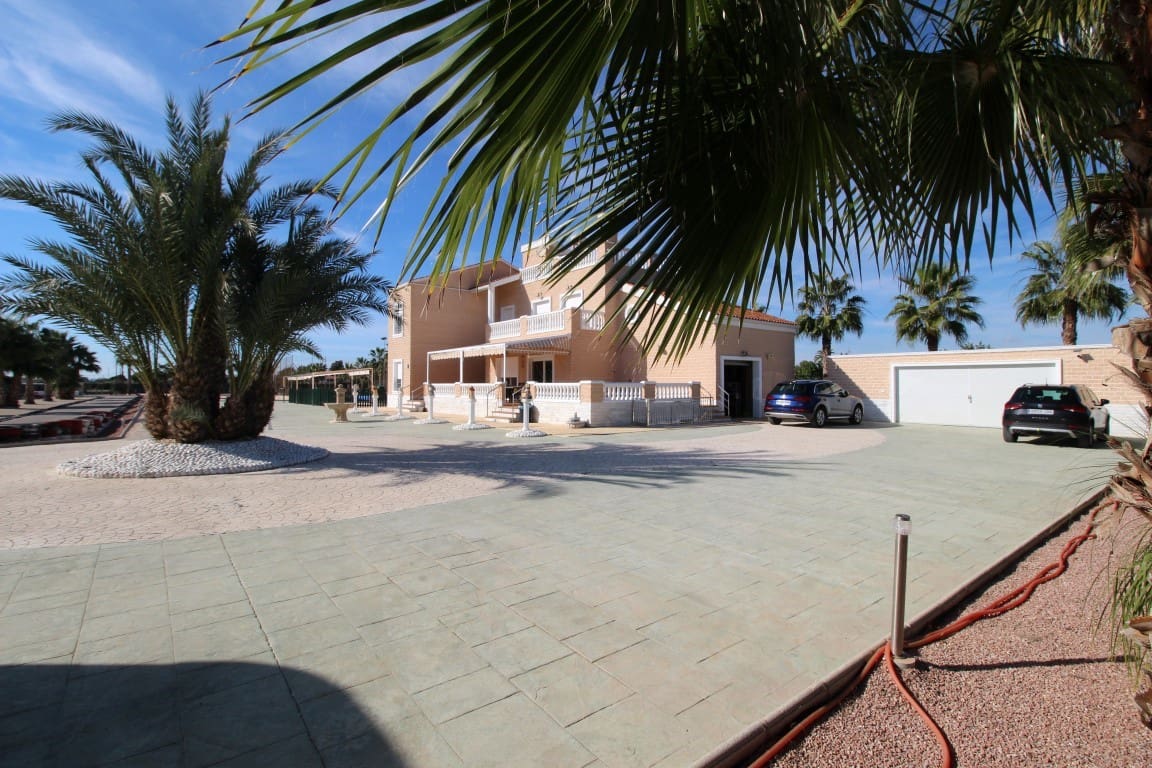 5 soveværelse Finca/Landehus til salg i Elche / Elx med swimmingpool garage - € 1.190.000 (Ref: 7153684)