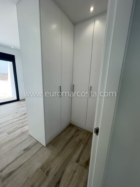 3 sypialnia Willa na sprzedaż w Filipinas z basenem - 399 900 € (Ref: 7241230)