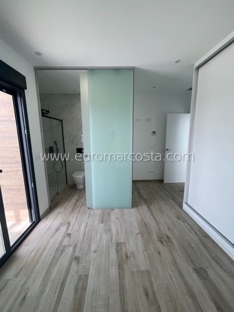 3 sypialnia Willa na sprzedaż w Filipinas z basenem - 399 900 € (Ref: 7241230)