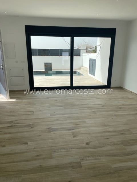 3 sypialnia Willa na sprzedaż w Filipinas z basenem - 399 900 € (Ref: 7241230)