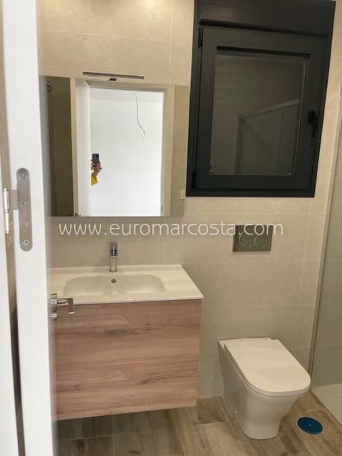 3 sypialnia Willa na sprzedaż w Orihuela Costa z basenem - 399 900 € (Ref: 7241230)