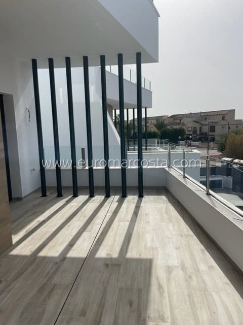 3 sypialnia Willa na sprzedaż w Orihuela Costa z basenem - 399 900 € (Ref: 7241230)