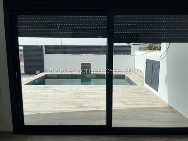 3 sypialnia Willa na sprzedaż w Orihuela Costa z basenem - 399 900 € (Ref: 7241230)
