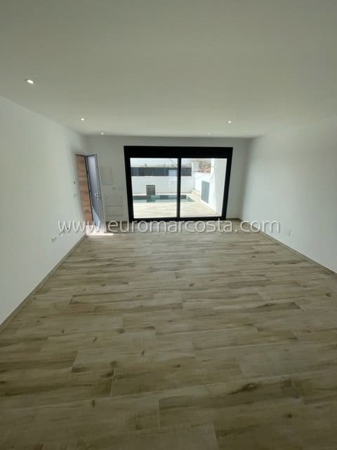 3 sypialnia Willa na sprzedaż w Orihuela Costa z basenem - 399 900 € (Ref: 7241230)