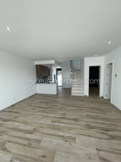 3 sypialnia Willa na sprzedaż w Orihuela Costa z basenem - 399 900 € (Ref: 7241230)