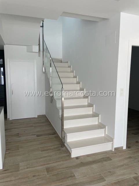 3 sypialnia Willa na sprzedaż w Orihuela Costa z basenem - 399 900 € (Ref: 7241230)