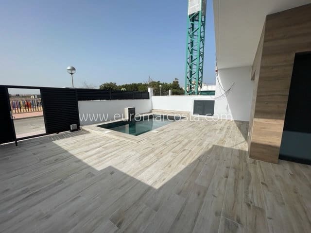 3 sypialnia Willa na sprzedaż w Orihuela Costa z basenem - 399 900 € (Ref: 7241230)