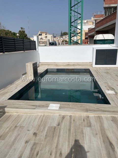3 sypialnia Willa na sprzedaż w Orihuela Costa z basenem - 399 900 € (Ref: 7241230)