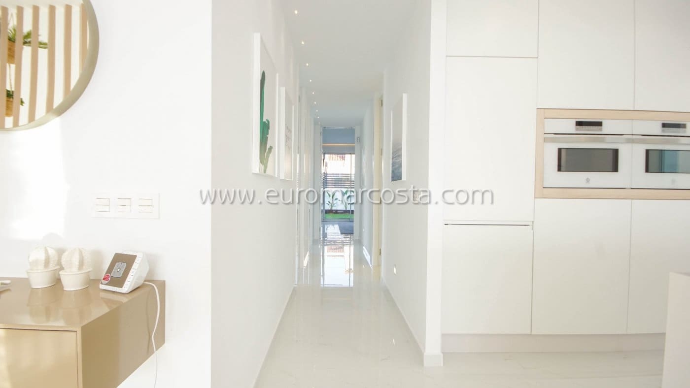 3 sovrum Villa till salu i Torrevieja med pool - 449 000 € (Ref: 7241231)