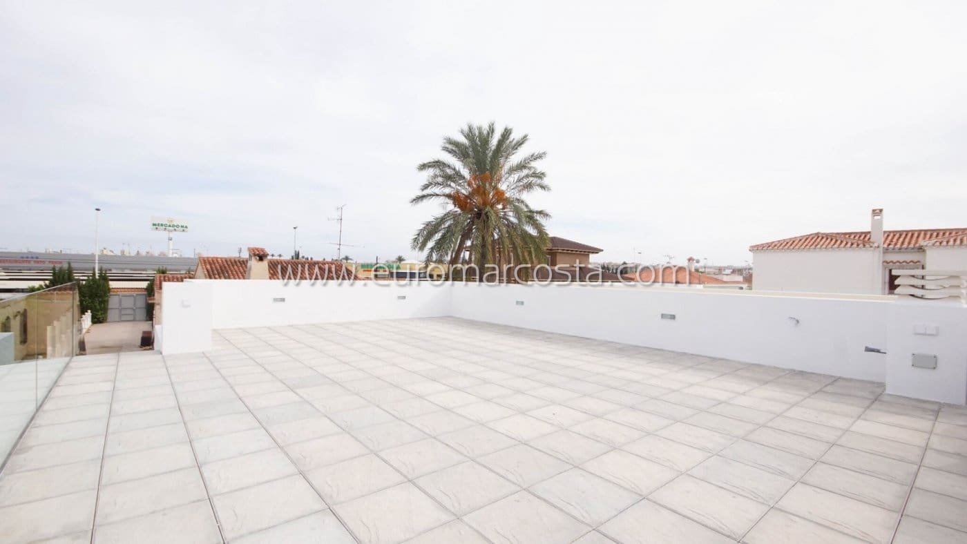 3 sovrum Villa till salu i Torrevieja med pool - 449 000 € (Ref: 7241231)